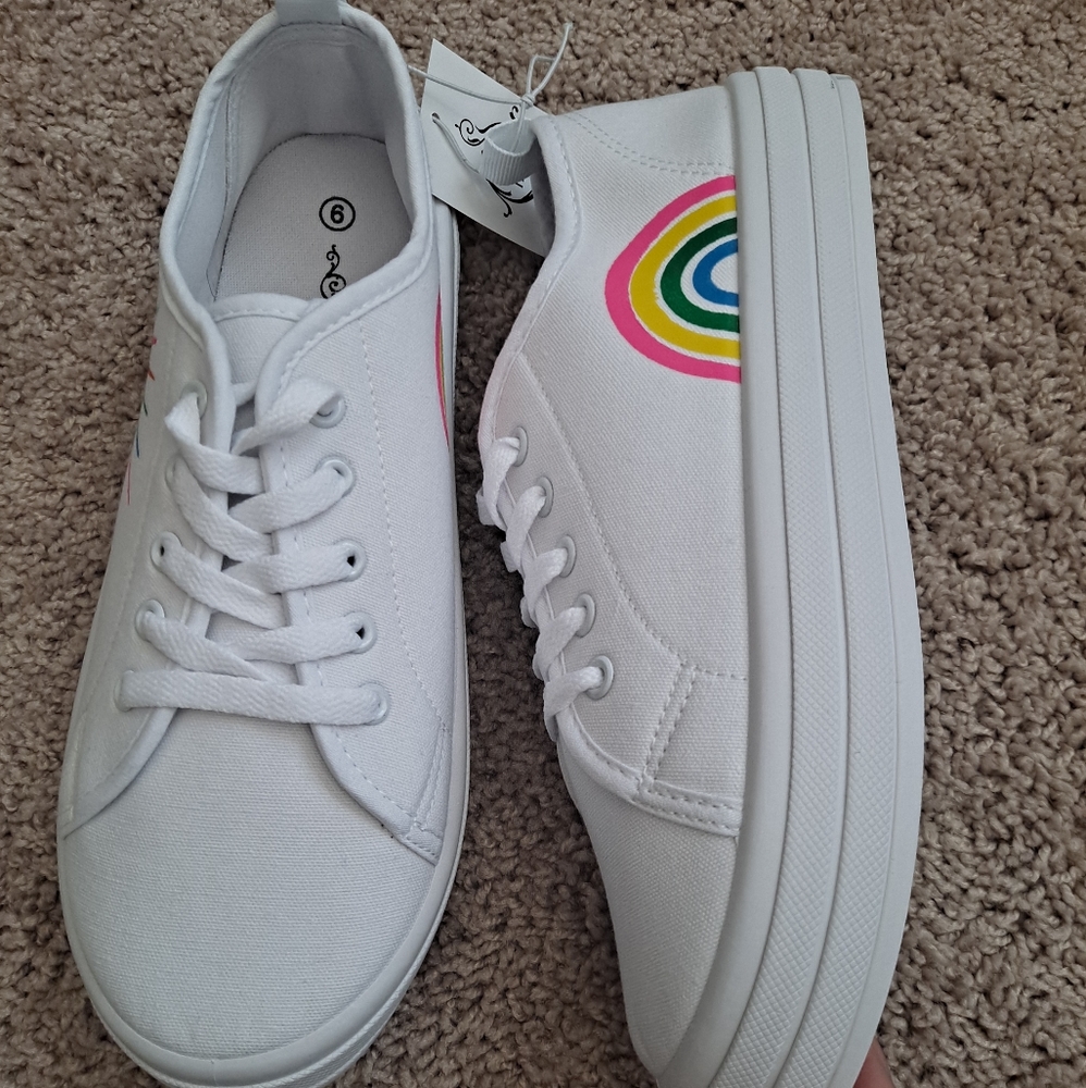 NWT Soul Mates sneakers sz 9 womens
